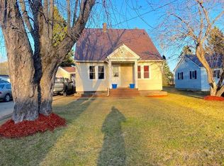 39 Elizabeth St, Presque Isle, ME 04769