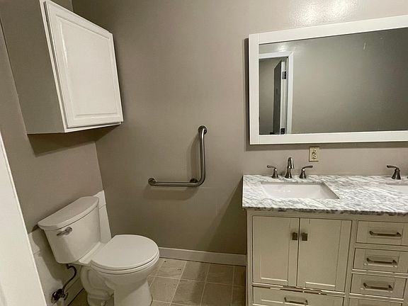 5th image of 1204 Plainview Ln #132