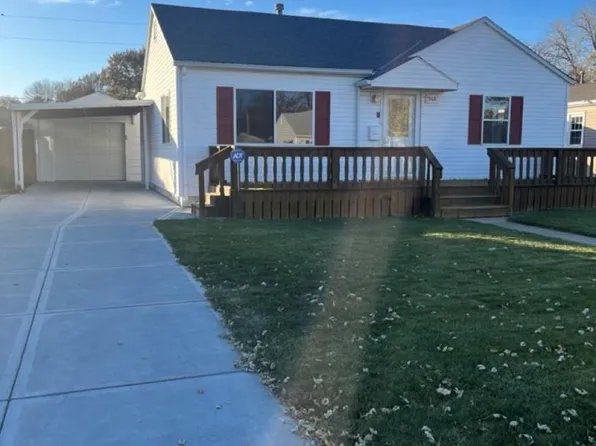 948 S Oak St, Grand Island, NE 68801
