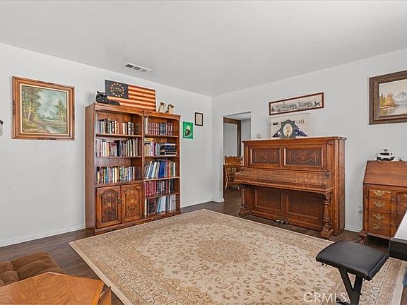 4th image of 5654 Raye St