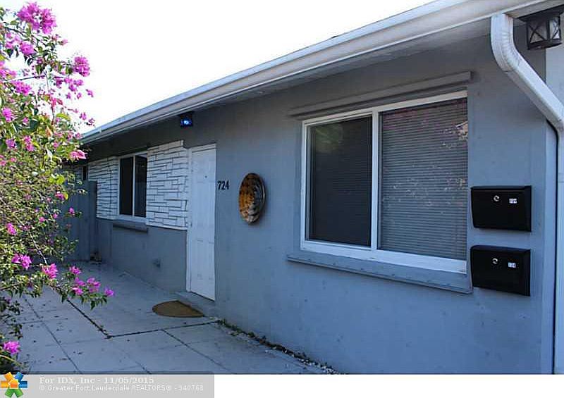 1st image of 724 NE 23rd Dr