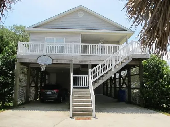 321 Cape Fear Blvd, Carolina Beach, NC 28428