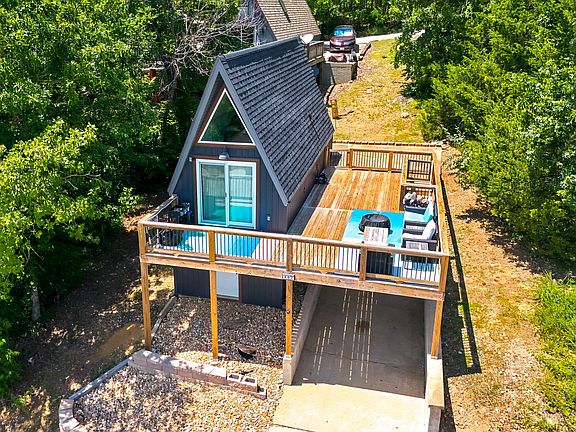 4th image of 407 Iroquois Lane