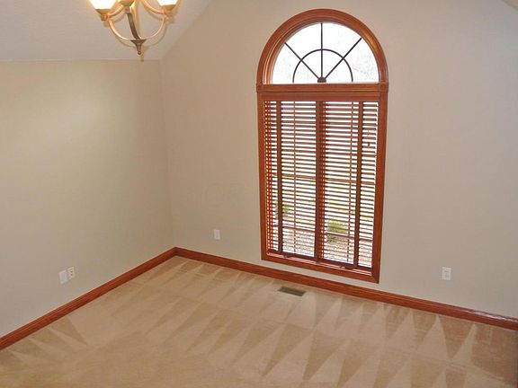 4th image of 100 Reserve Dr
