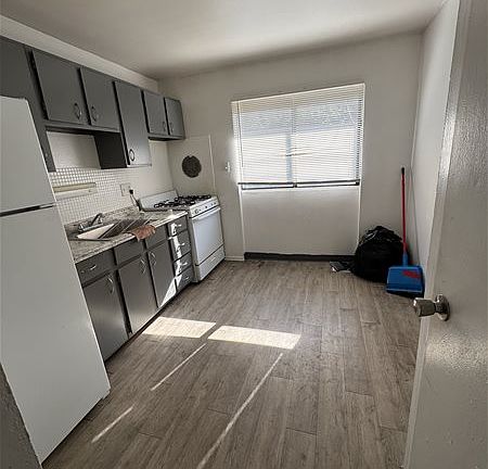 3rd image of 2608 Tyrell Dr #B