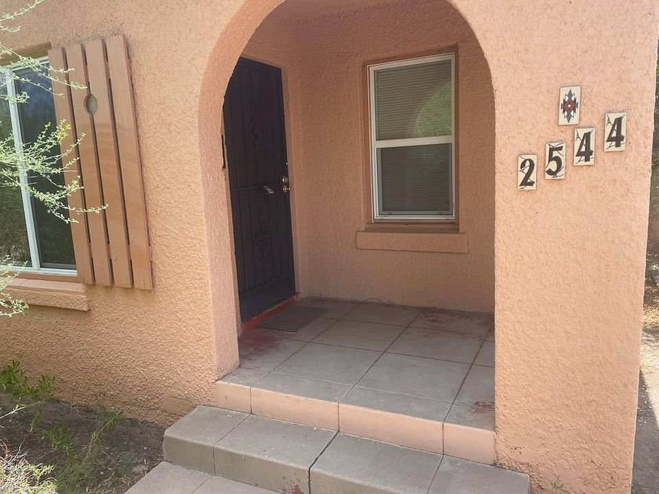 1st image of 2544 E 6th St