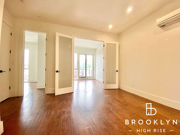 2nd image of 136 Erasmus St #3AA