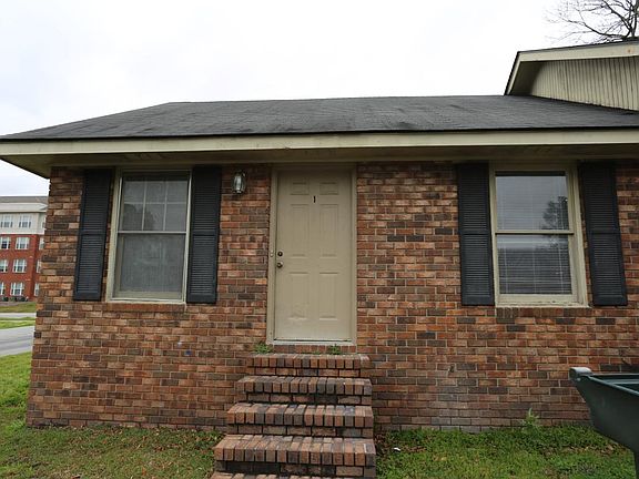 2nd image of 100 Lanier Dr APT 1