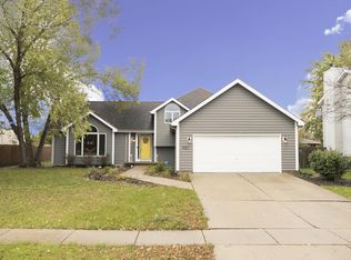 1127 Ranchwood Dr, Shorewood, IL