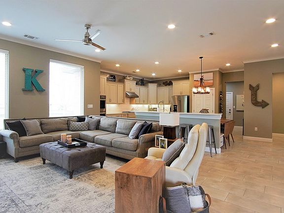 2nd image of 4404 Casa Verde Ct