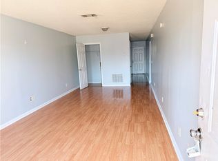 890 E Cherry St #204, Jesup, GA 31546