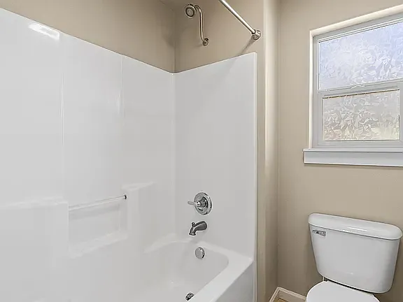 537 NW 28th St — Photo 23