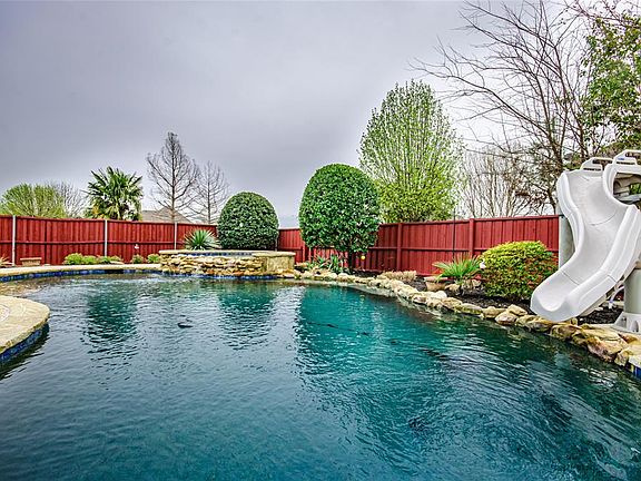 3rd image of 1814 San Carlos Ave