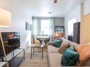 3200 W Sunset Blvd #204, Los Angeles, CA 90026