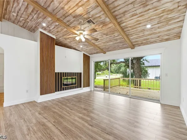 2406 E 23rd St, Alva, FL 33920