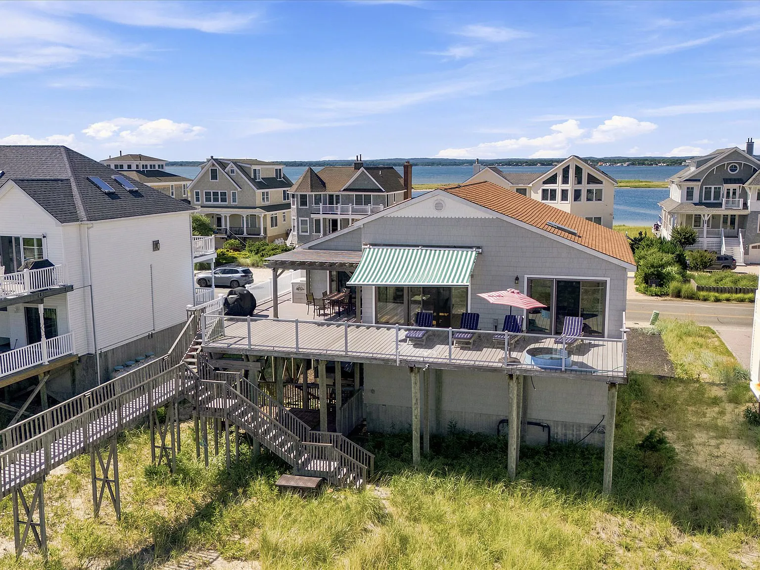 Oceanfront Rental on Dune Road — Photo 2