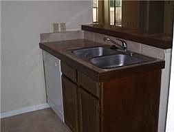 4th image of 17401 Red Oak Dr