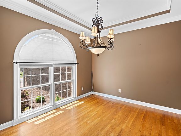 5th image of 2724 Ashgate Dr