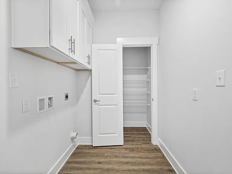 25 Alexander Way — Photo 20