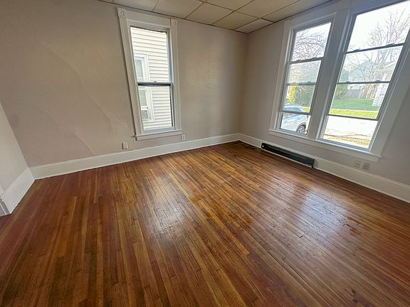 3rd image of 405 1/2 E Douglas St #1