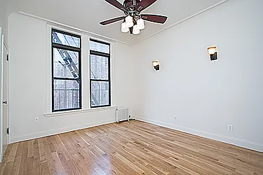 Rented by Barkoff Residential 