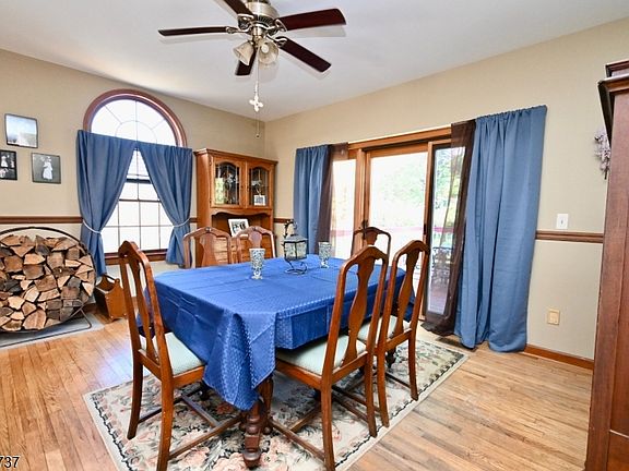 5th image of 189 SCHOOLHOUSE ROAD