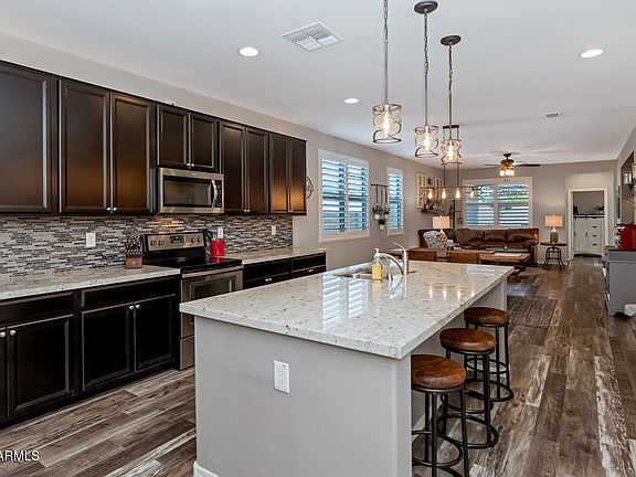 2nd image of 3048 W THORN TREE Drive