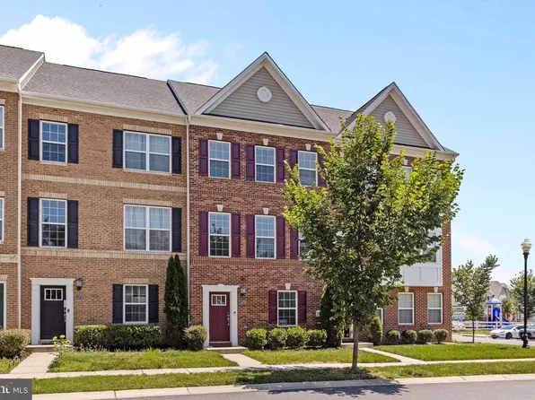 11373 Tolkien Ave, Waldorf, MD 20695