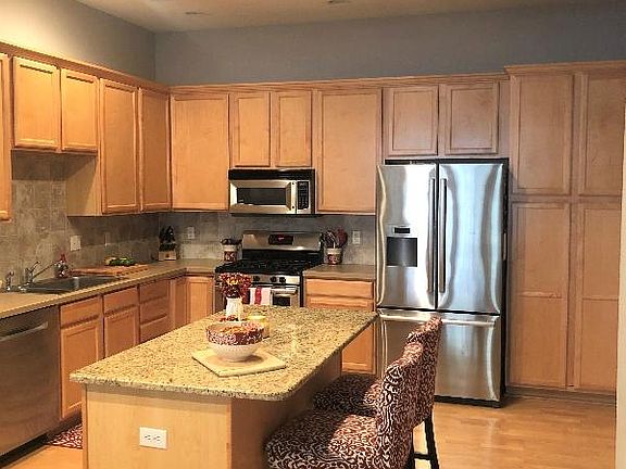 5th image of 3700 Wooddale Ave Unit 19