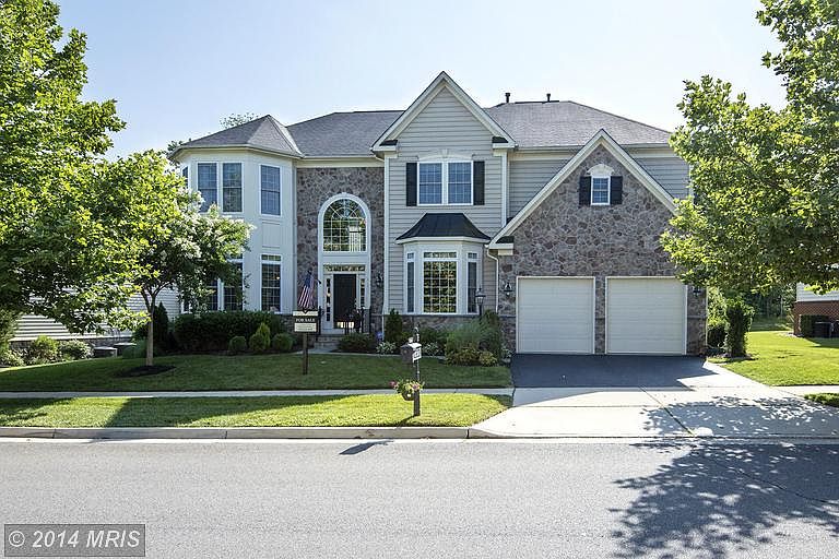 1st image of 43905 Riverpoint Dr