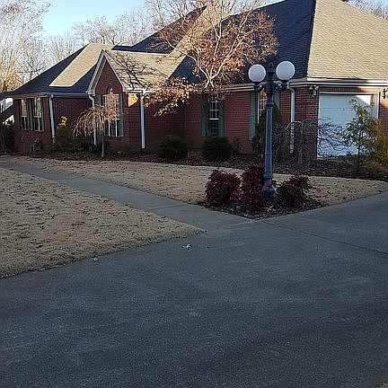 4th image of 276 Hazelwood Ln