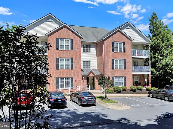 2nd image of 32 Bella Vita Ct Unit 2A