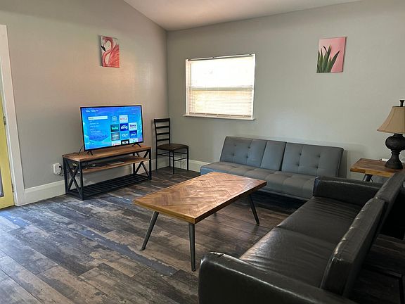 2nd image of 1916 Burlington Ave N #1/2