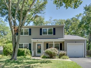 318 Ascot Ln, Bridgewater, NJ 08807