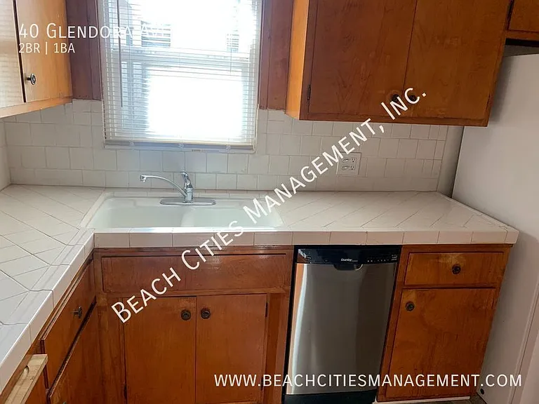 40 Glendora Ave — Photo 15