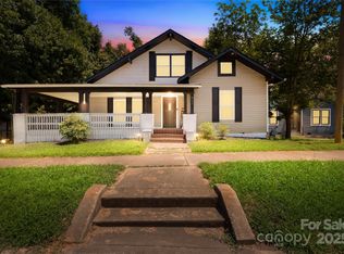 911 Wilson W Lee Blvd, Statesville, NC 28677