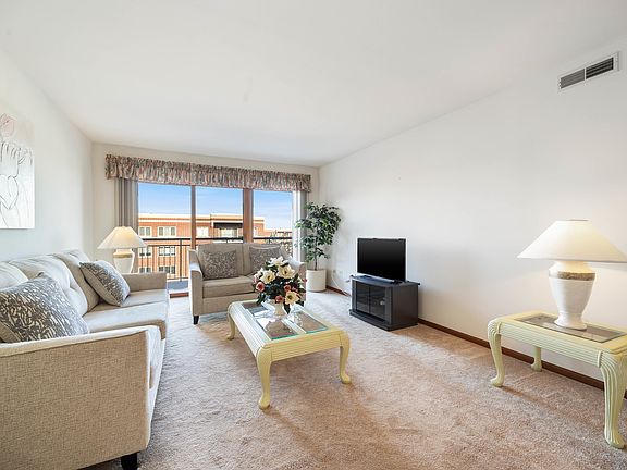 3rd image of 6461 W Warner Ave APT 517