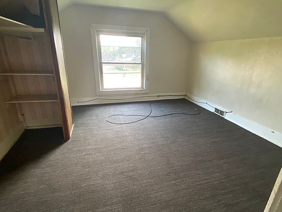 4th image of 1072 W Colon Rd