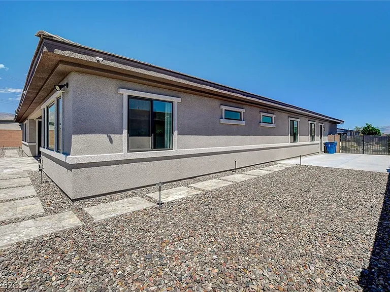 8477 Wolf Mountain Ct — Photo 18