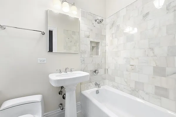 Rented by Maz Group NY | media 9