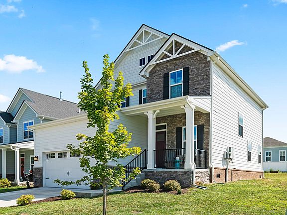 3rd image of 833 Dean Dr