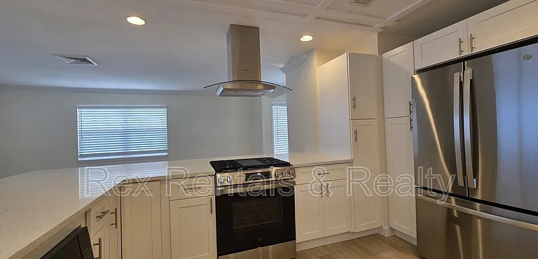 4095 14th St NE — Photo 21