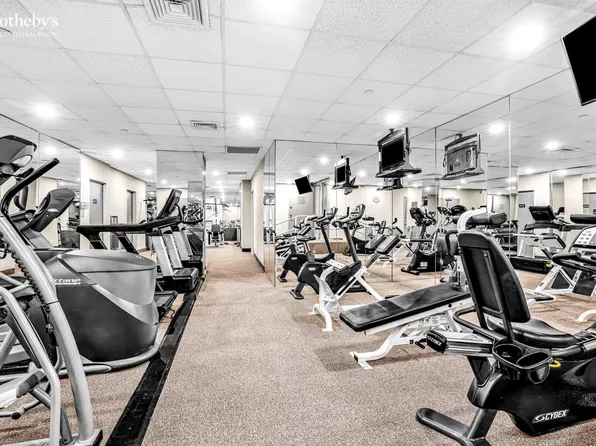 311 East 38th Street image 11 of 13