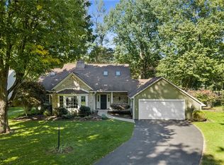 14 Shelter Creek Ln, Fairport, NY 14450