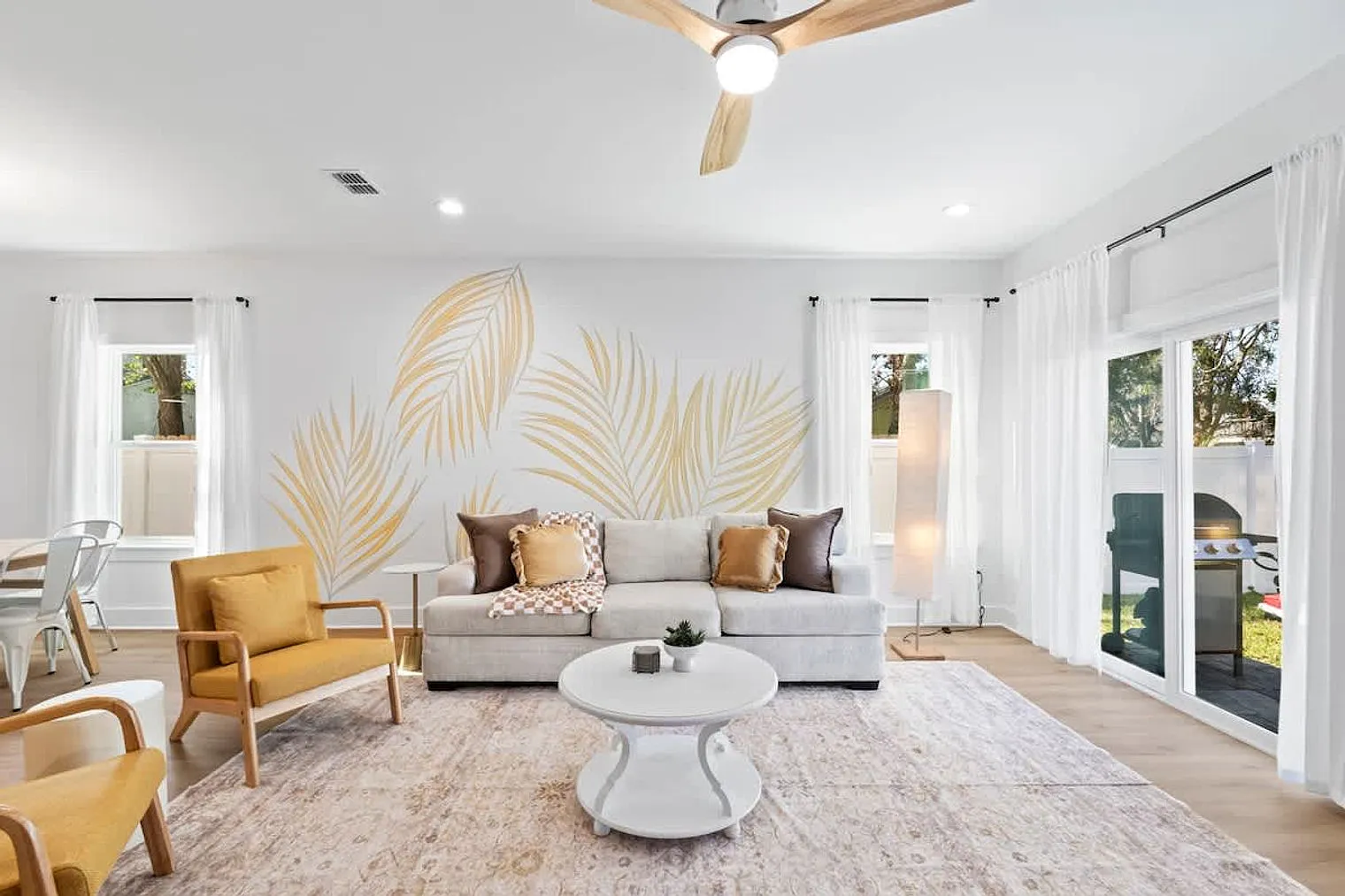 4 bed, 2.0 bath, 2098 sqft, $3,627 — Photo 1