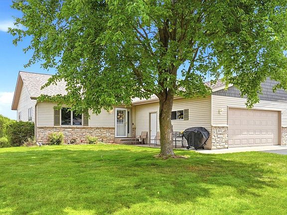 2nd image of 1022 W Ridge Ct #38