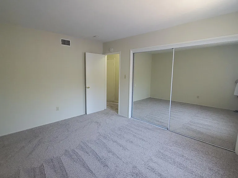 4464 Arendo Dr — Photo 14