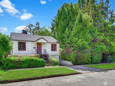 725 N 92nd Street, Seattle, WA, 98103
