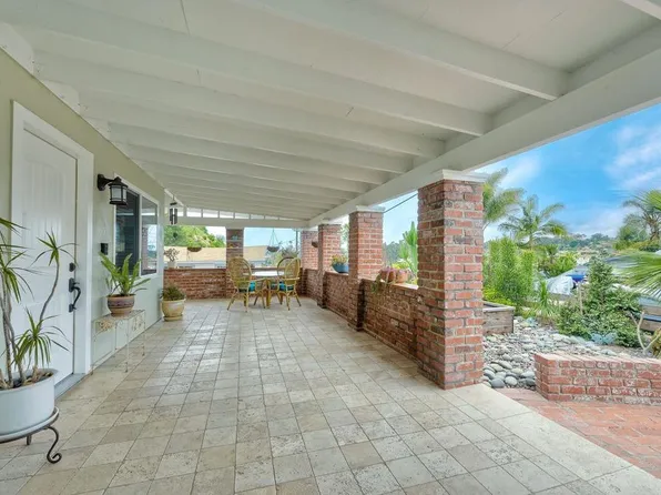 2429 Sarbonne Dr, Oceanside, CA 92054