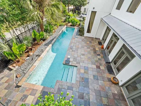 235 Malone St, Houston, TX 77007